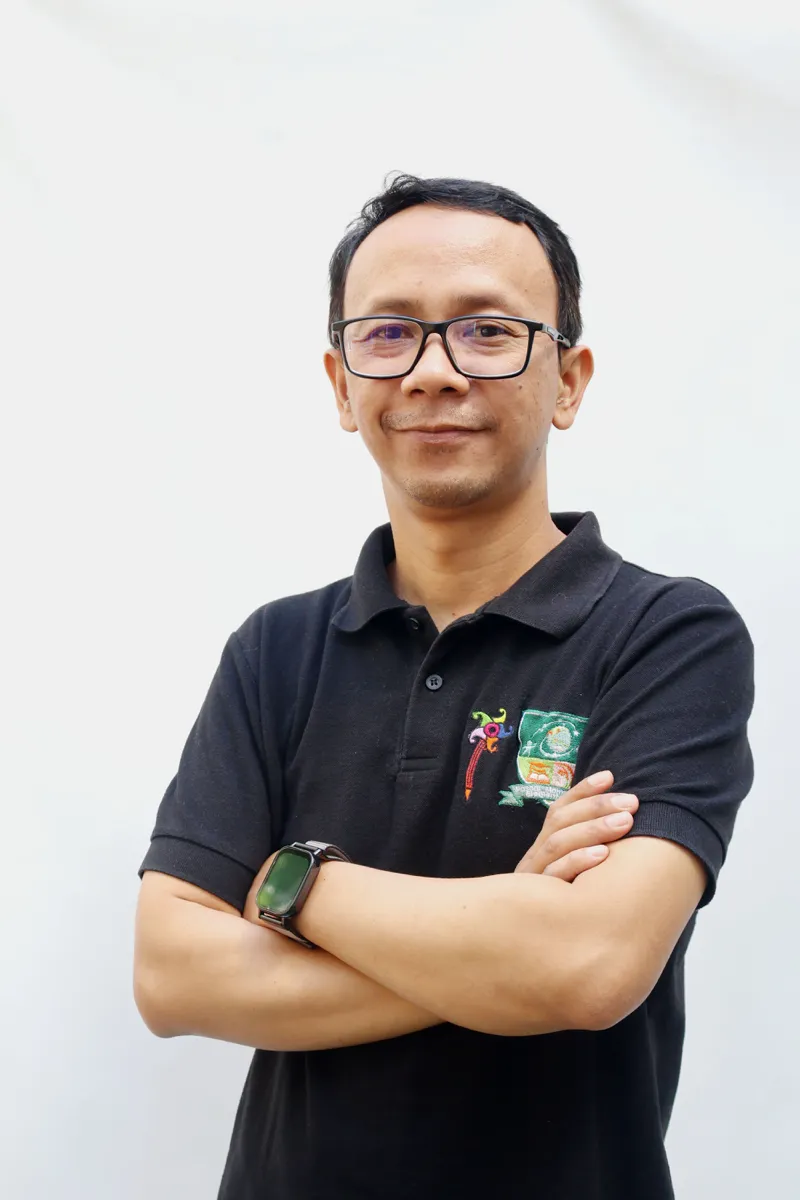 Mr Yogi, Pascal Montessori